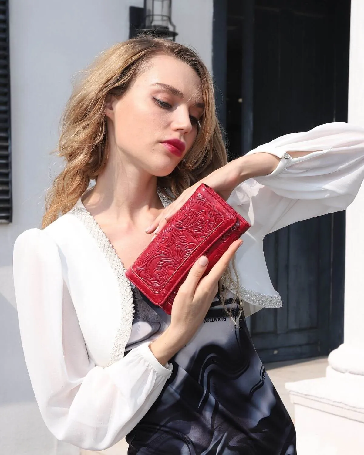 Embossed Wallet For Women RFID Blocking Ladies Long Purse Credit Card Holder Slots with Zipper Pocket-RED