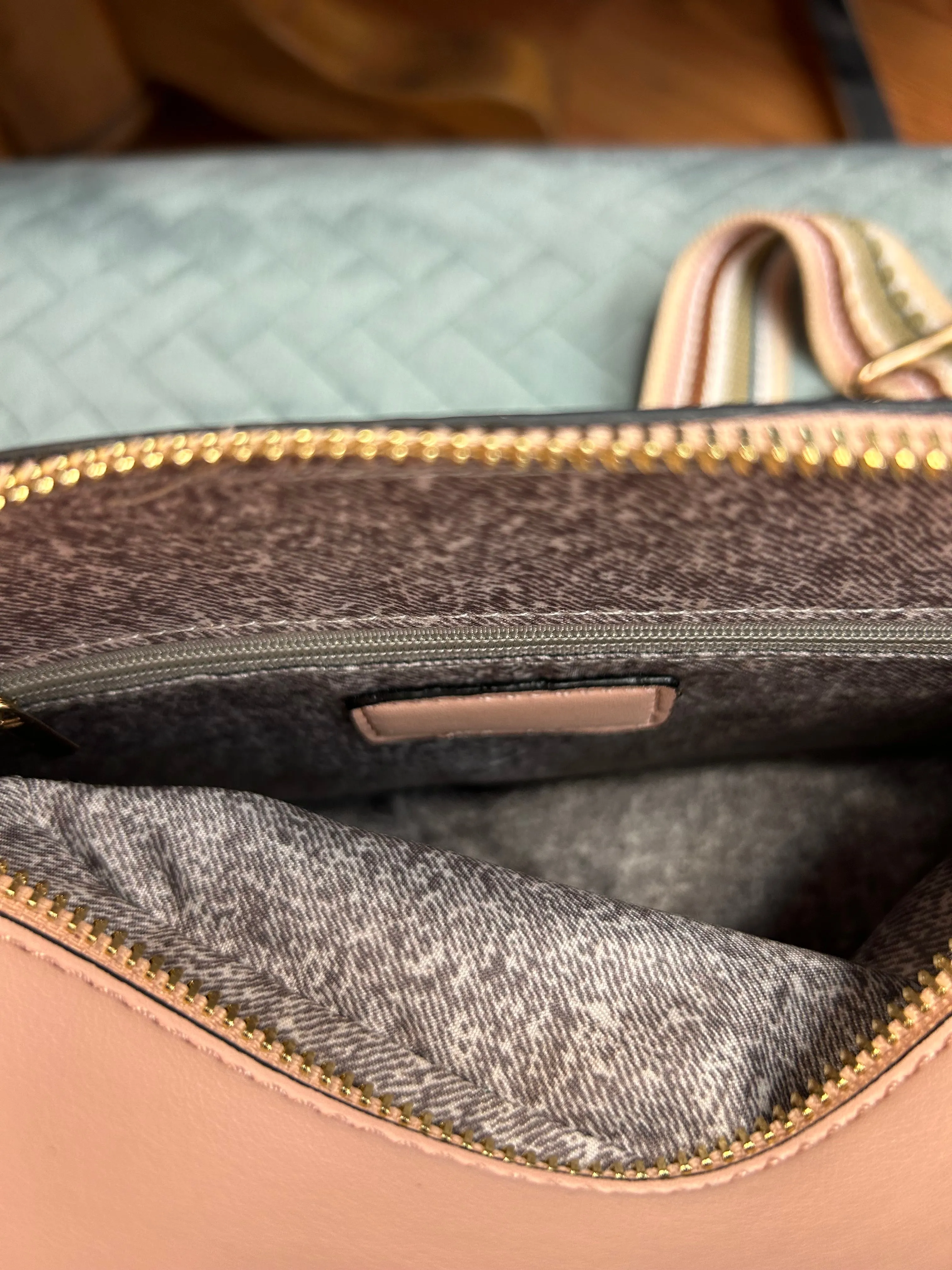 Isabelle Crossbody Handbag