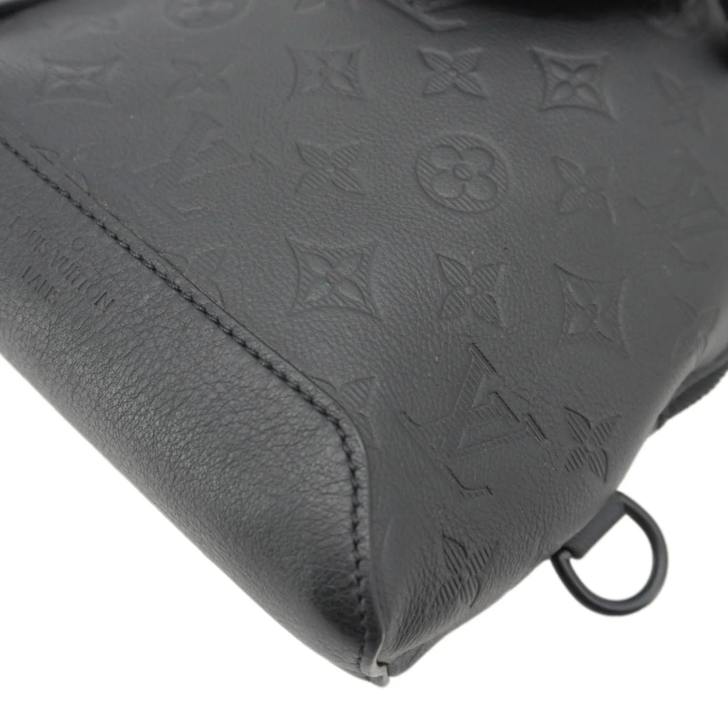 LOUIS VUITTON Duo Slingbag Taigarama Crossbody Bag Black