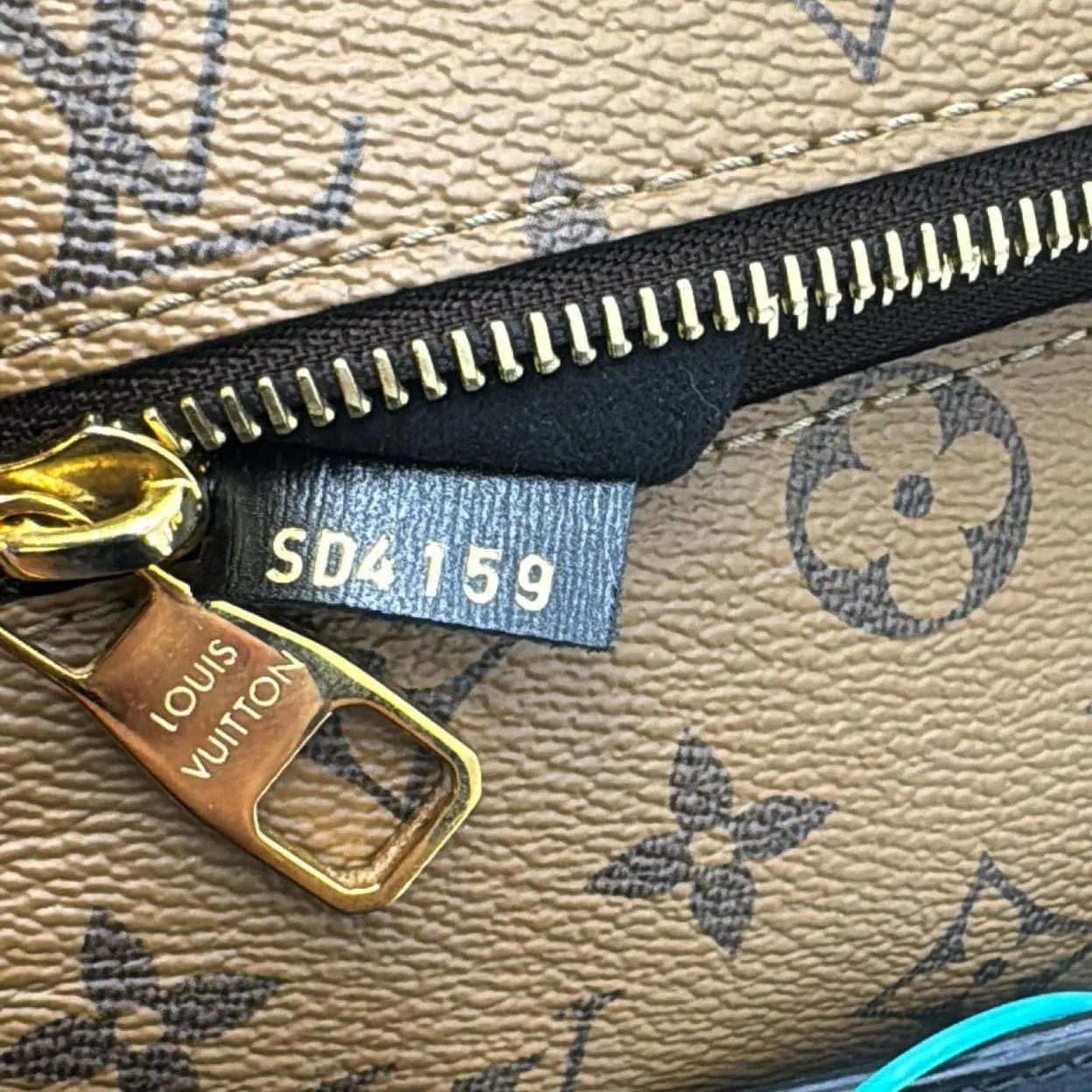 LOUIS VUITTON  Metis Pochette Reverse Monogram Canvas Crossbody Bag Brown