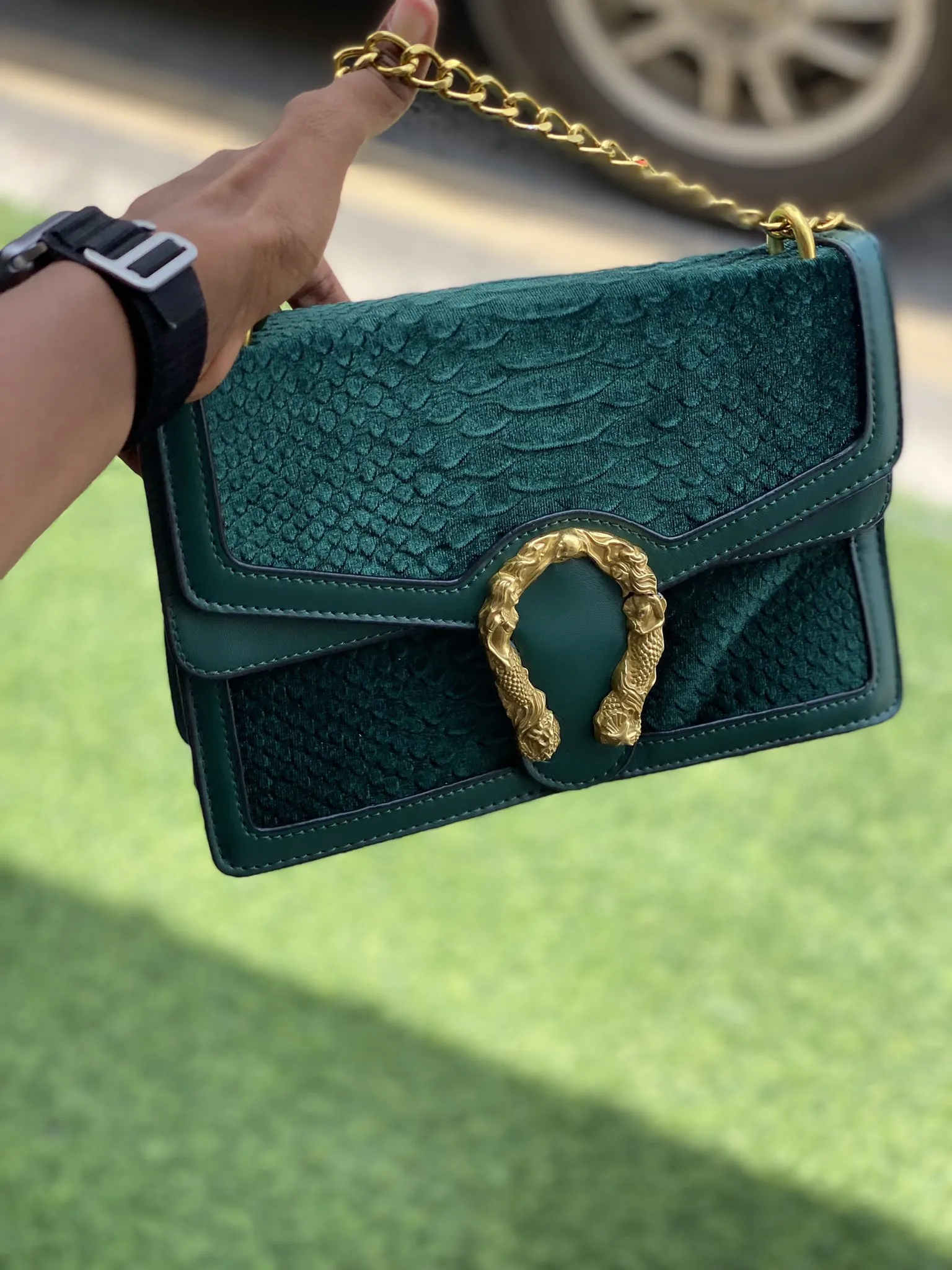 New The Naomi Crossbody Bag Handbag by Bond and Mason Emerald Green Crocodile Pattern Retails $273 
