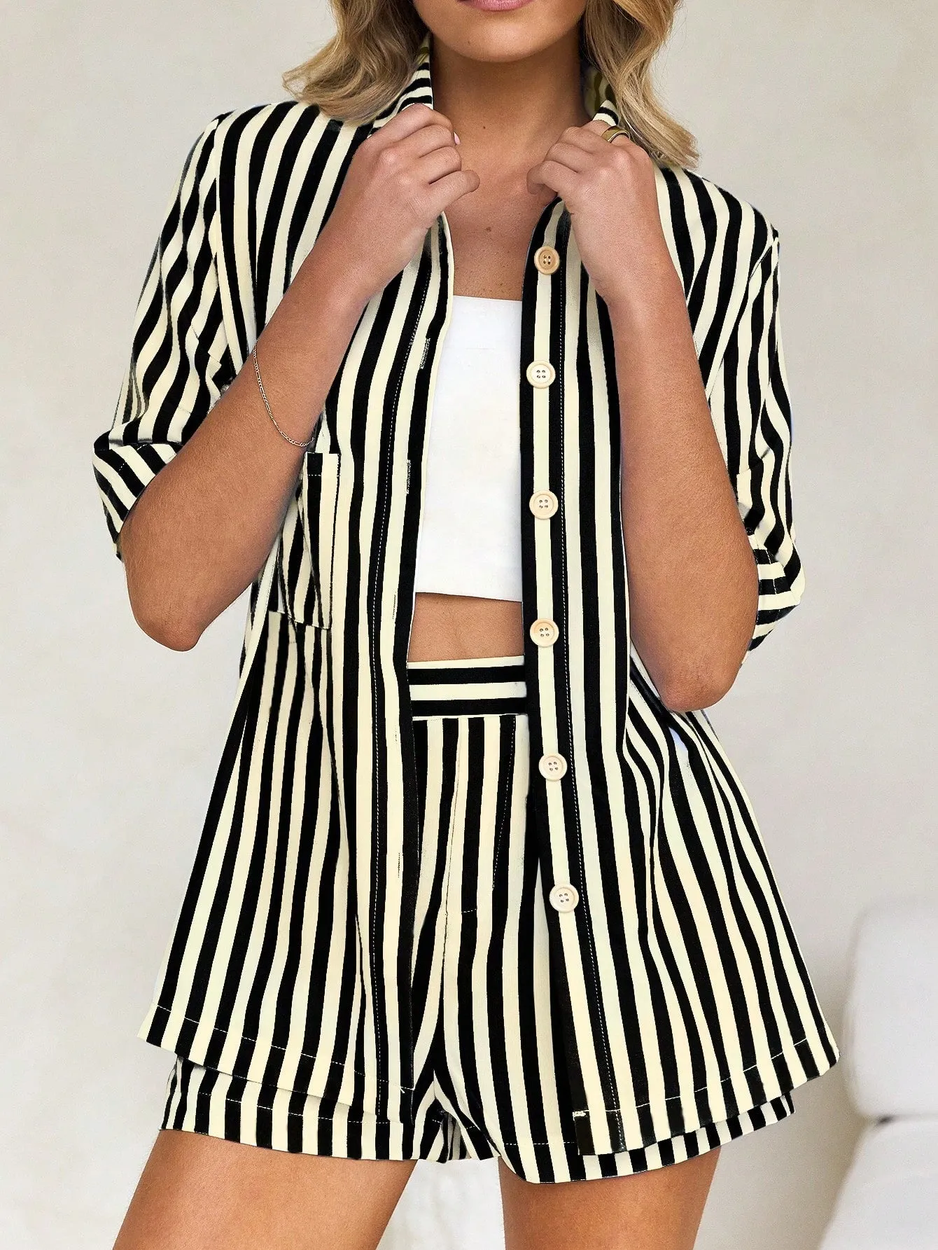 Set de 2 piezas de camisa y shorts a rayas para mujer