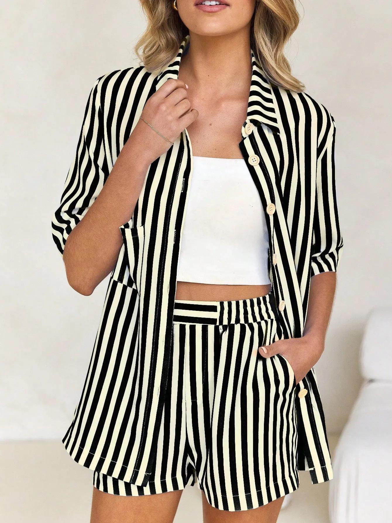 Set de 2 piezas de camisa y shorts a rayas para mujer