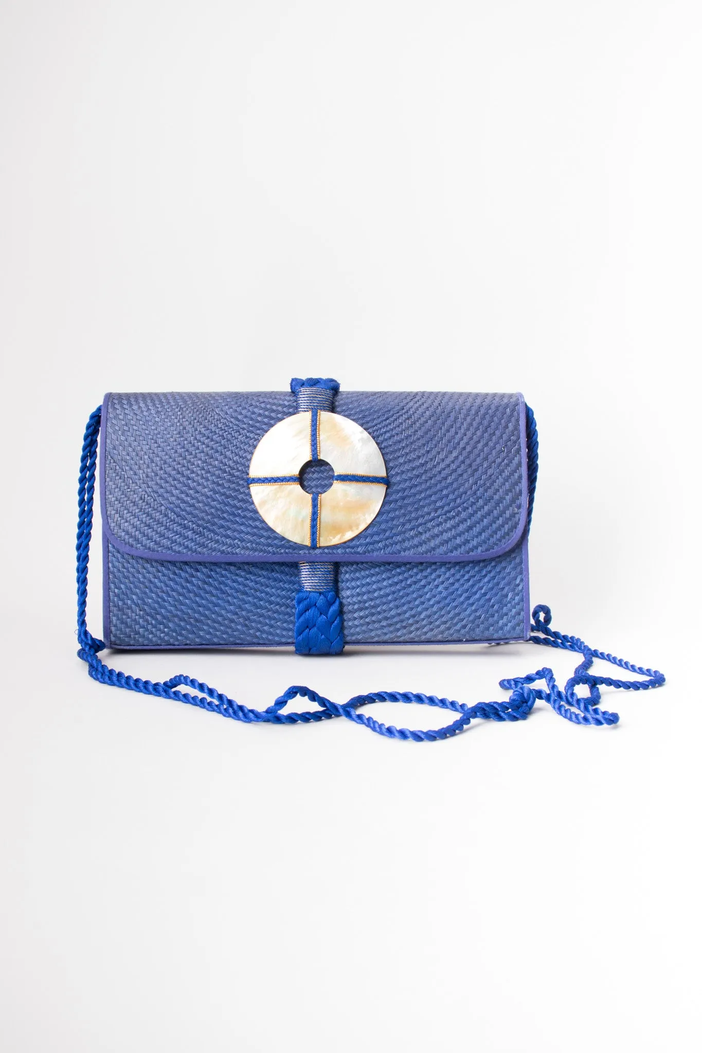 Shell Straw Envelope Clutch