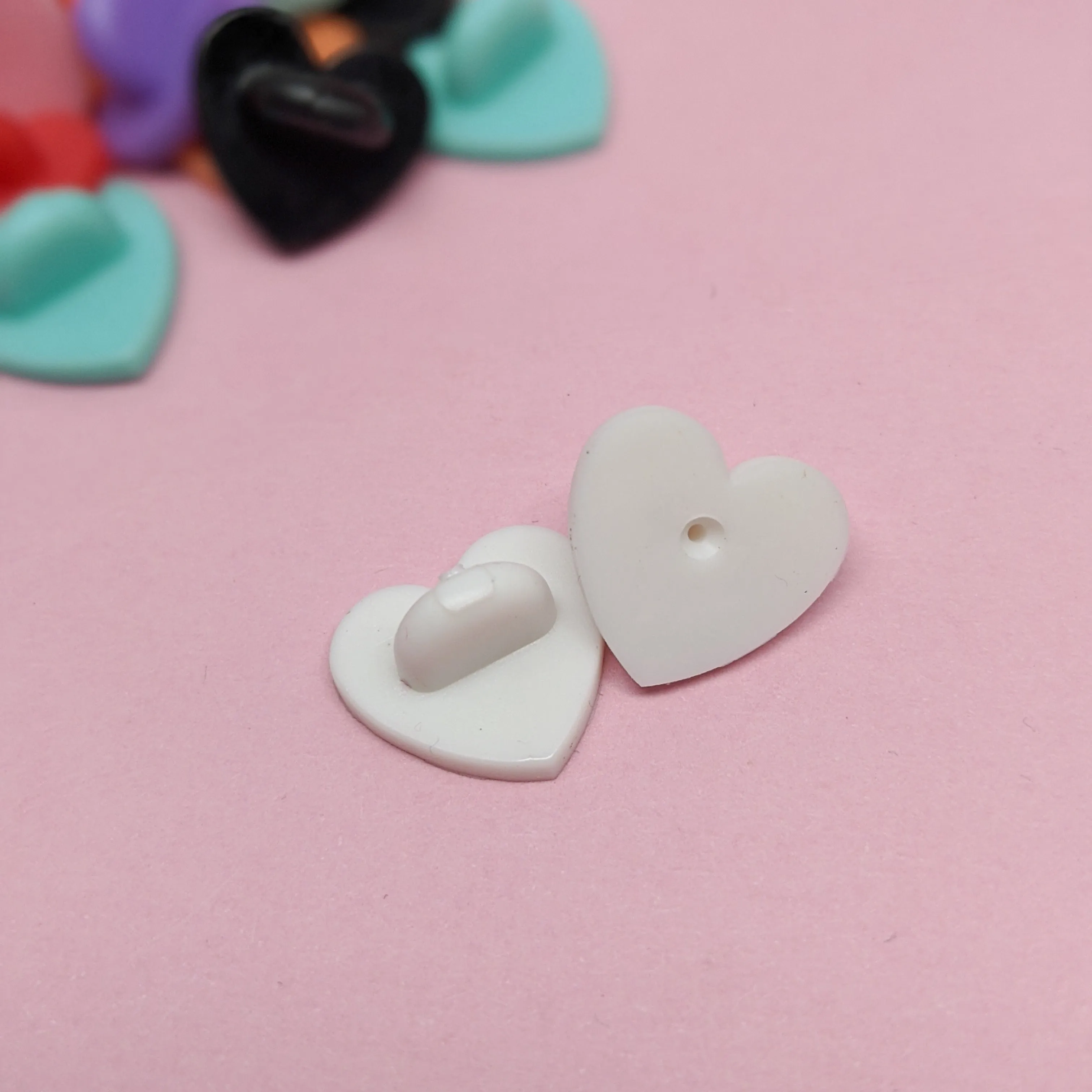 Small Heart Pinbacks (6)