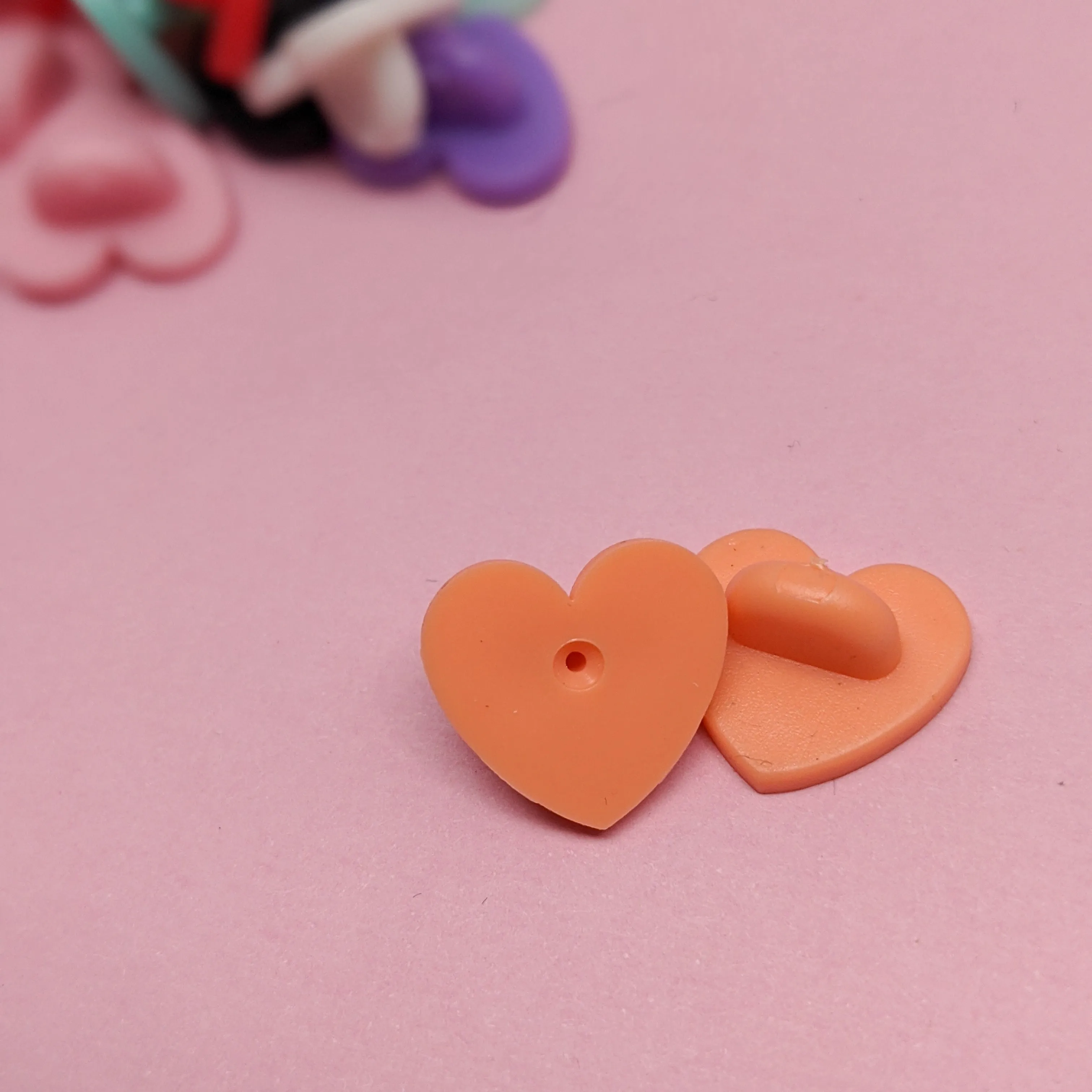 Small Heart Pinbacks (6)