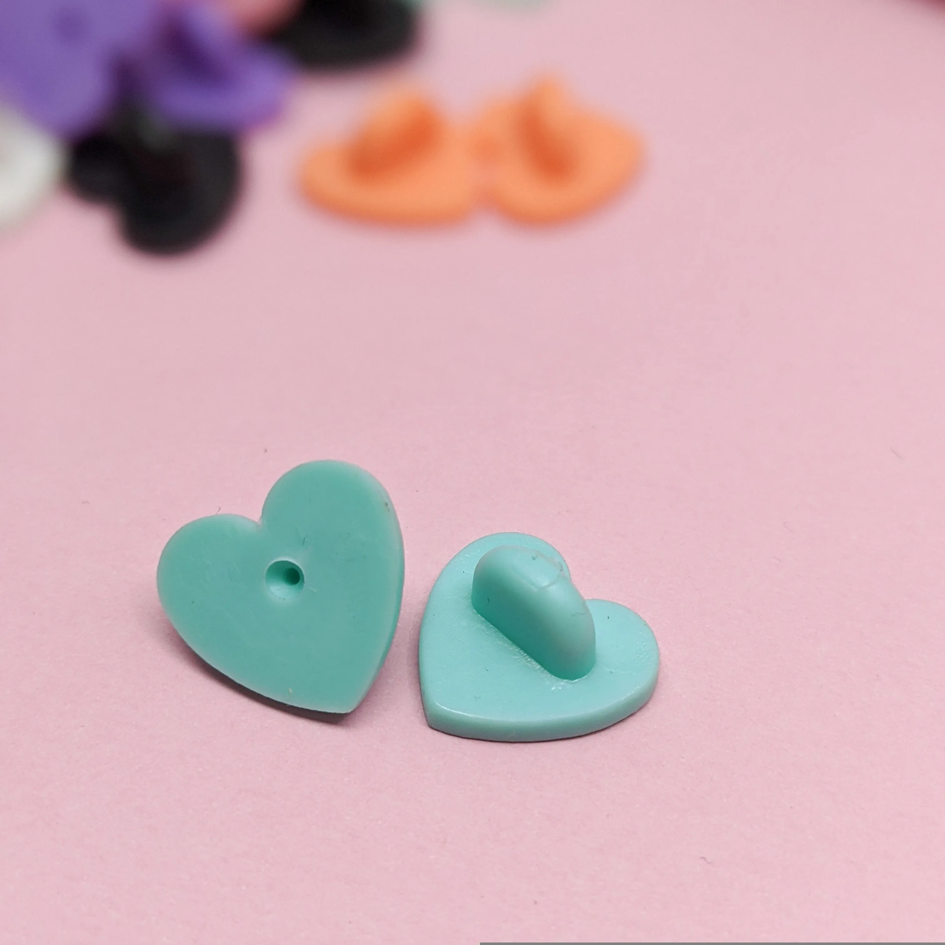 Small Heart Pinbacks (6)
