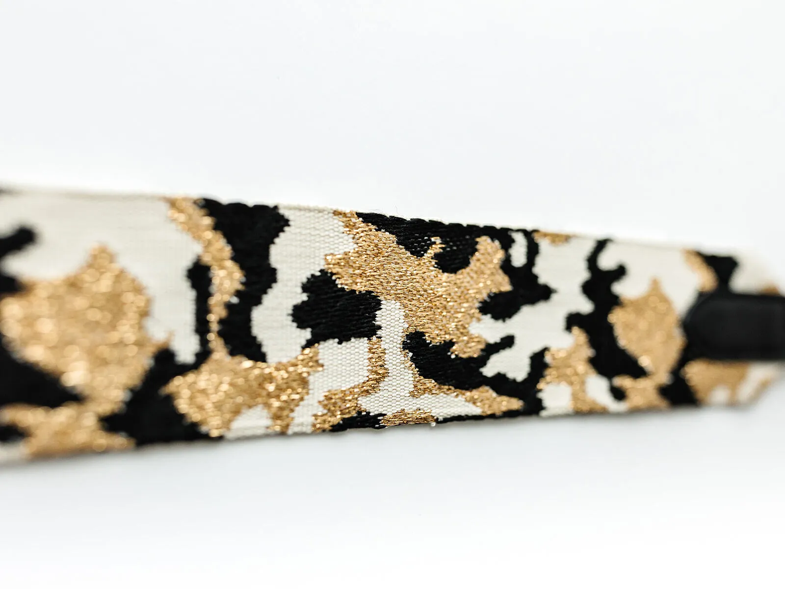 The Crossbody Strap