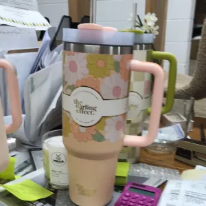 The Darling Effect - Take Me Everywhere Tumbler - Daisy craze peach