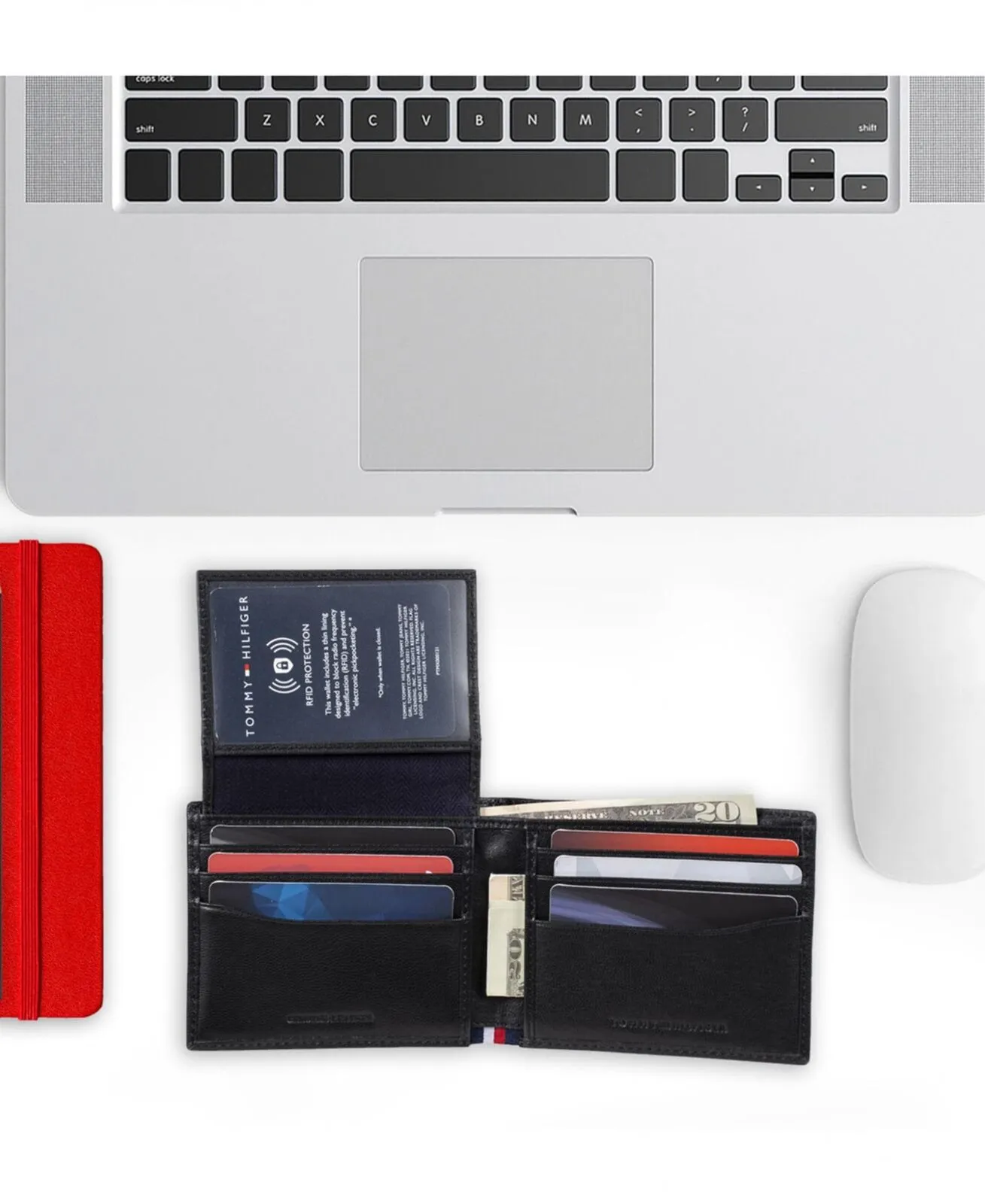 Tommy Hilfiger Men's Genuine Leather Wallet with Key Fob Set 31TL330081