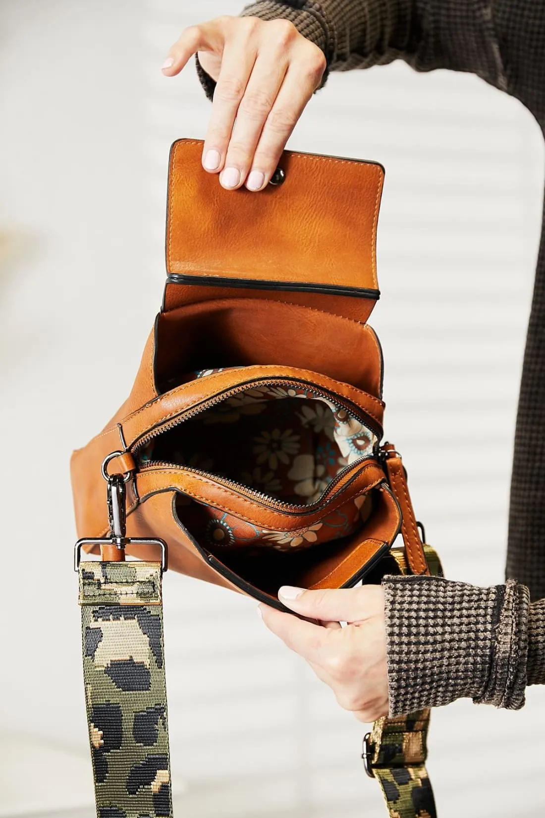 Wide Strap Crossbody Bag